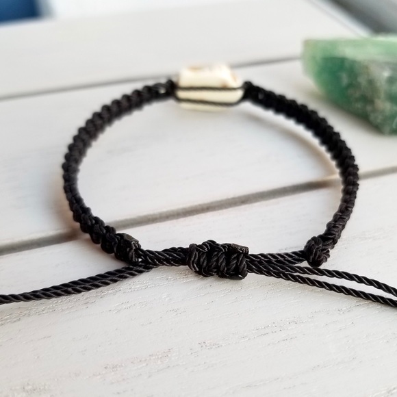 Buddha Natural Stone Beaded Square-knot Bracelet - Picture 4 of 5